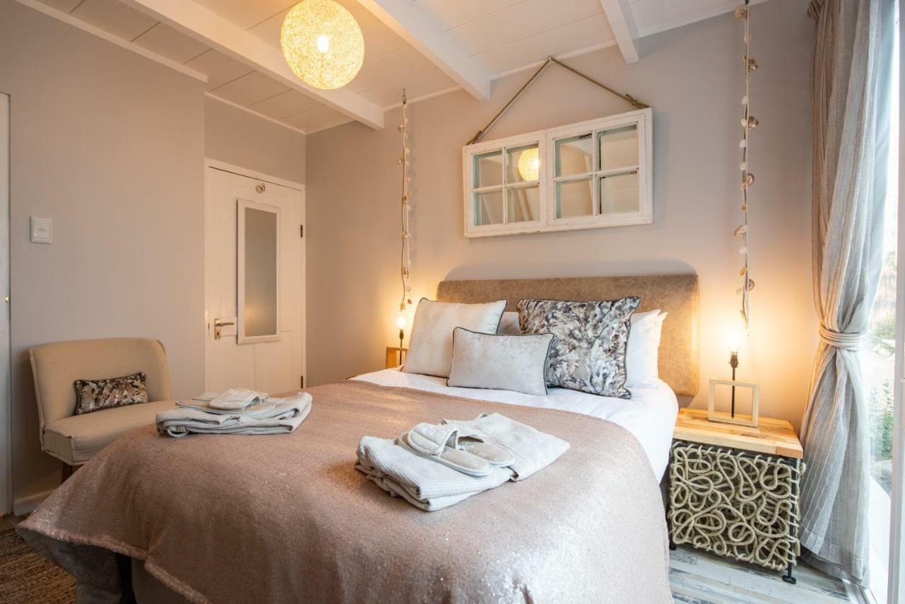 Salt Boutique Guesthouse By Curiocity (Adults Only) Bloubergstrand Exterior photo