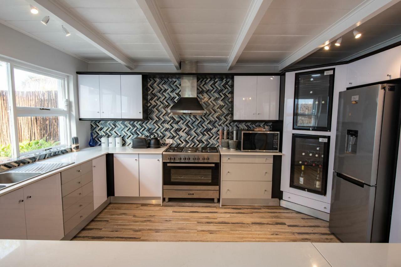 Salt Boutique Guesthouse By Curiocity (Adults Only) Bloubergstrand Exterior photo